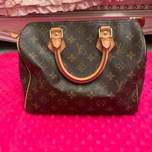Louis Vuitton speedy